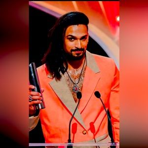 ASOS Design brand new linen suit jacket ovesized. Worn by soap star at awards.